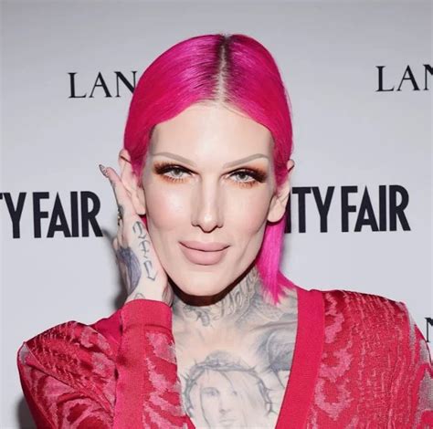 JEFFREE STAR GETS A FREE CUST